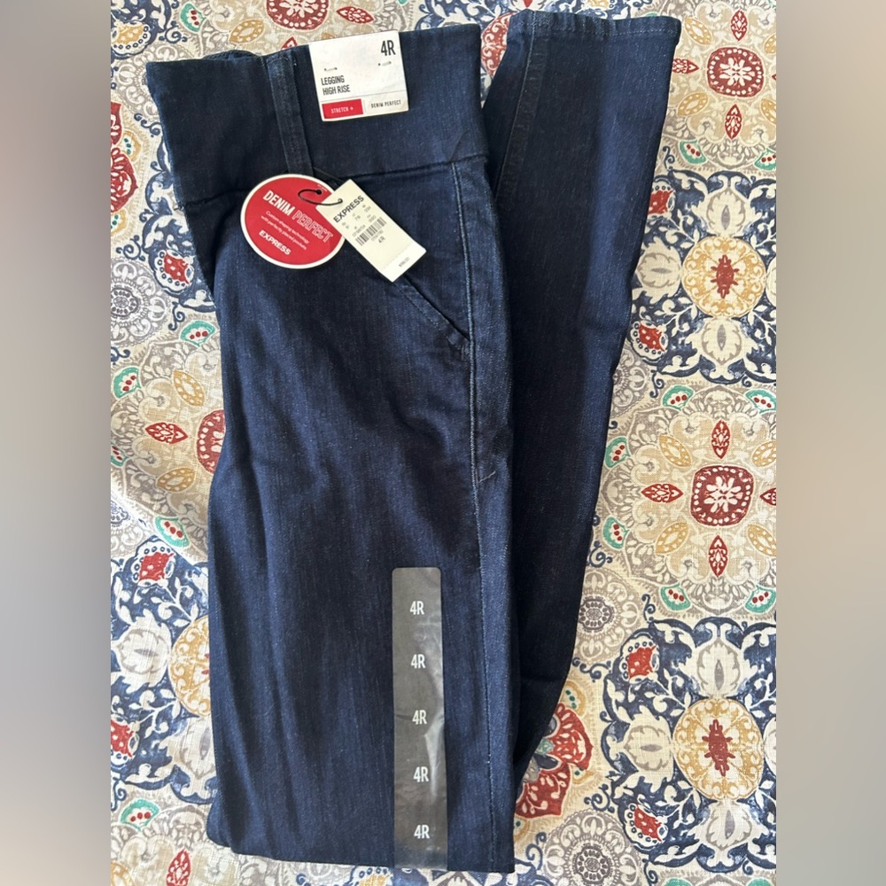 Express denim skinny fit legging size 4R